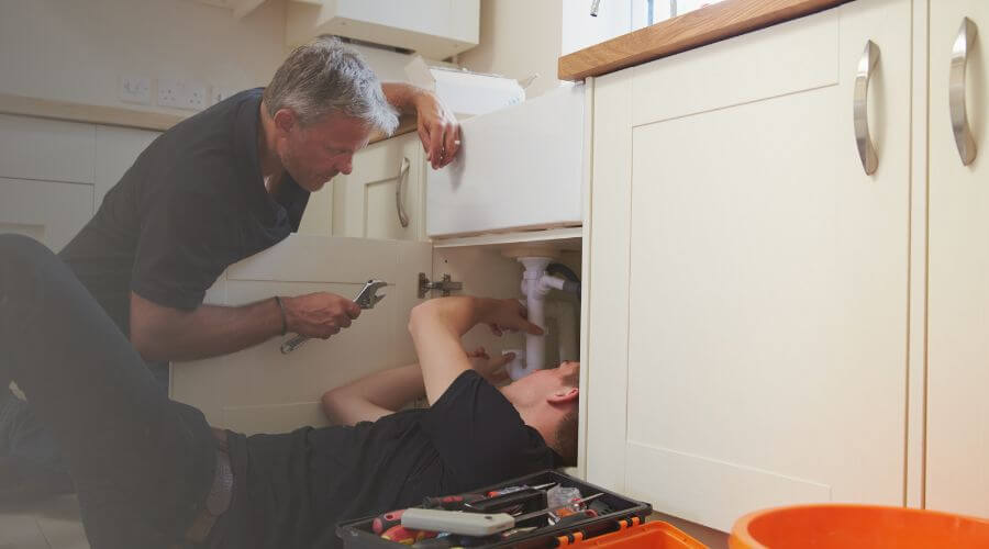 Expert burst pipe repair services in Catarina, TX